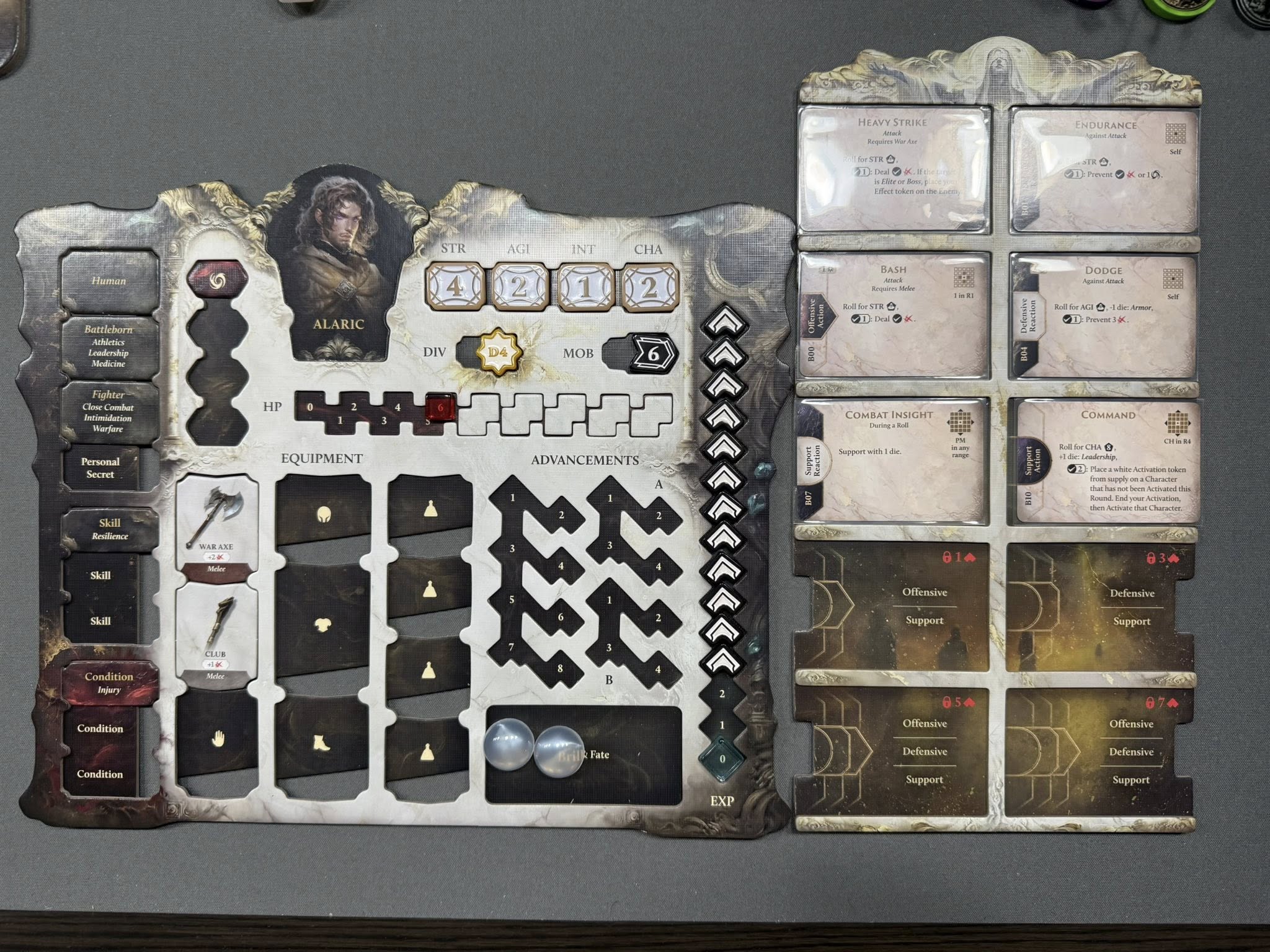 Tablero y cartas de jugador de Lands of Evershade — imagen de referencia